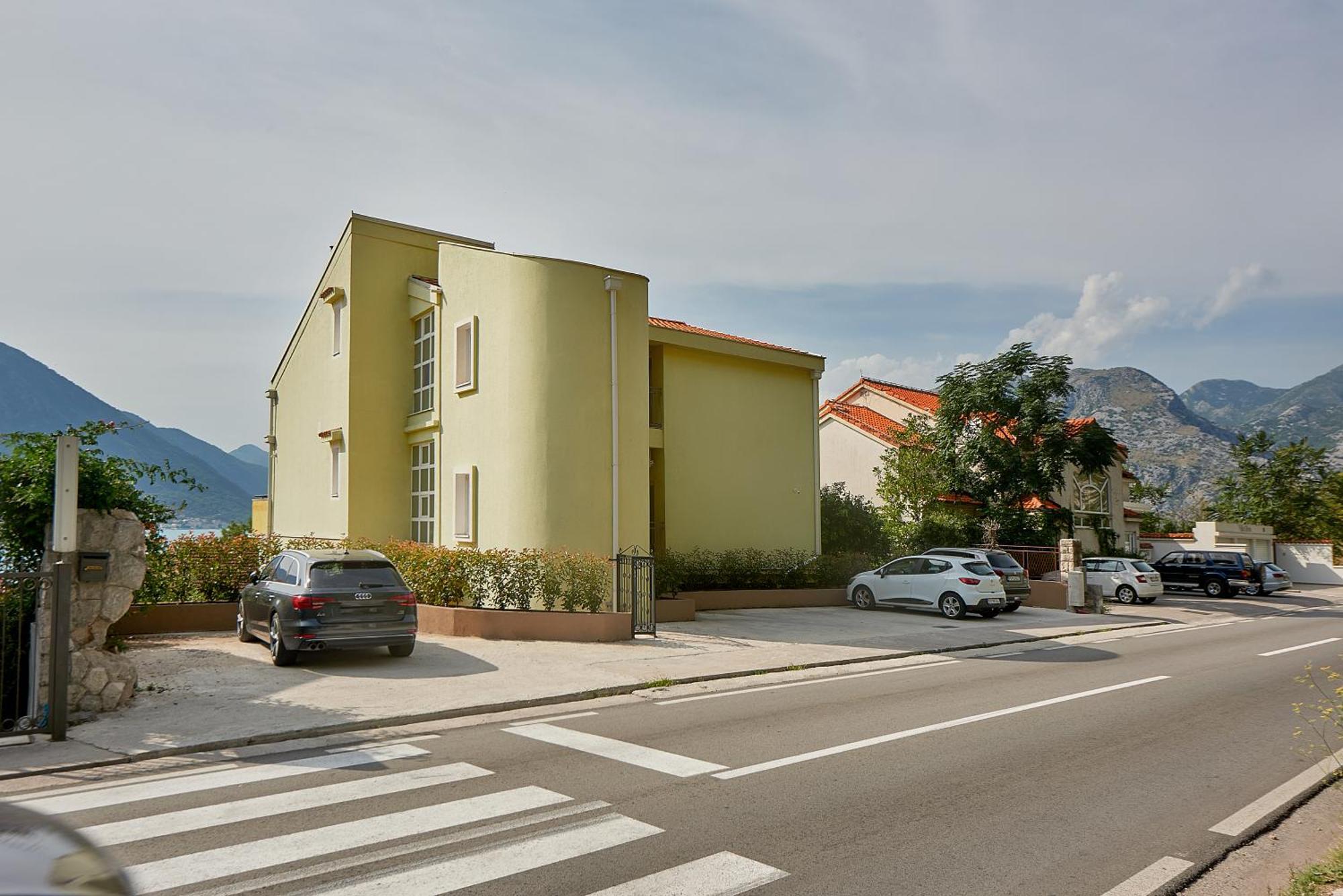 דובורטה 2Montenegro Mimoza Apartments מראה חיצוני תמונה