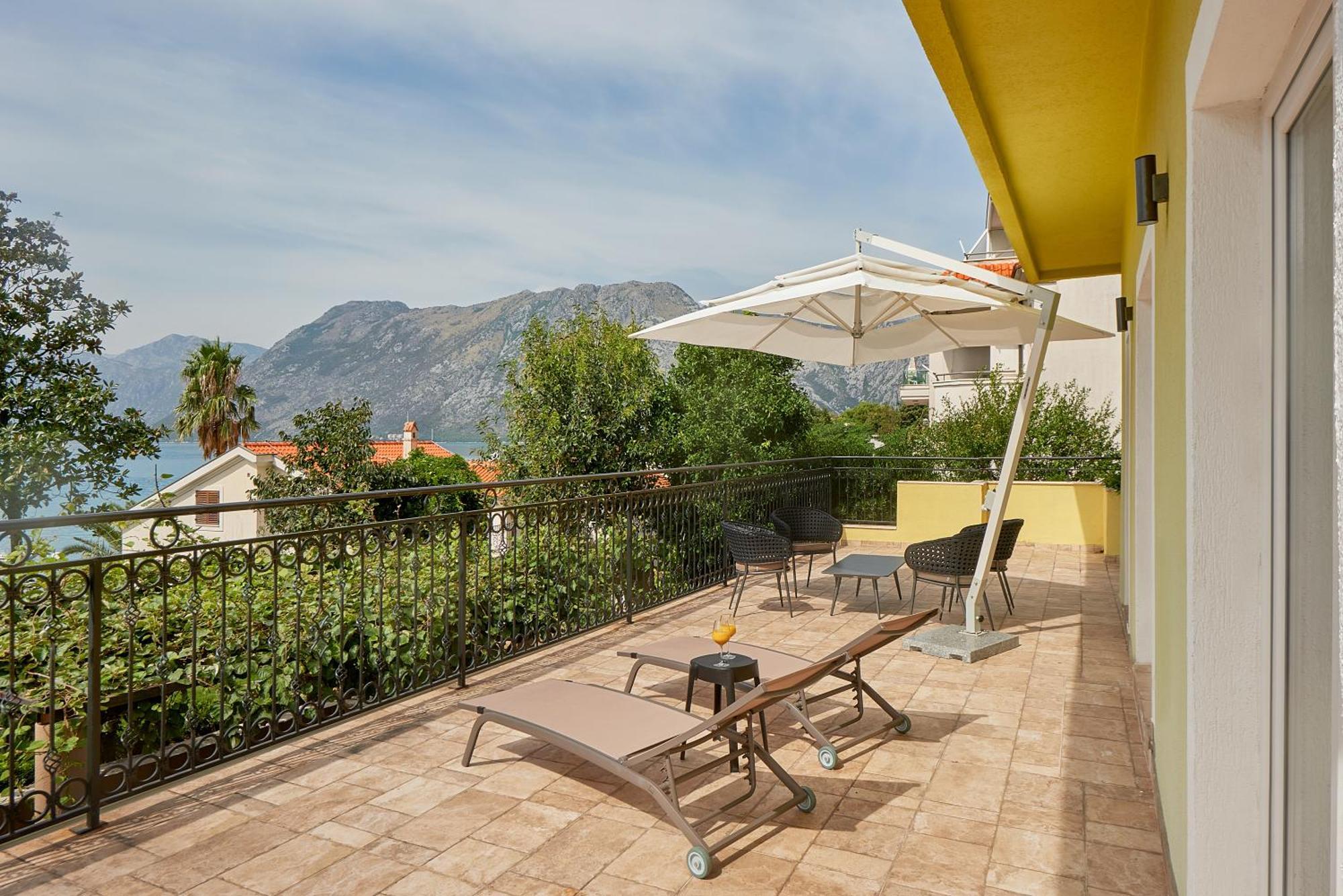 דובורטה 2Montenegro Mimoza Apartments מראה חיצוני תמונה