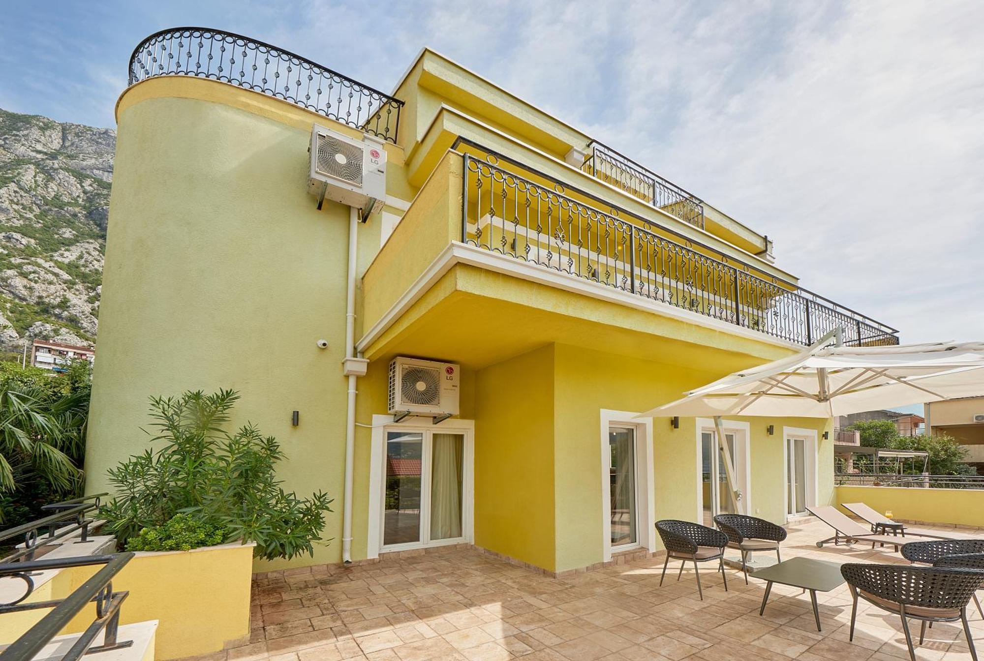 דובורטה 2Montenegro Mimoza Apartments מראה חיצוני תמונה