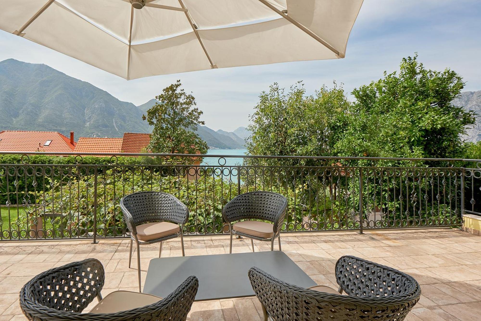 דובורטה 2Montenegro Mimoza Apartments מראה חיצוני תמונה