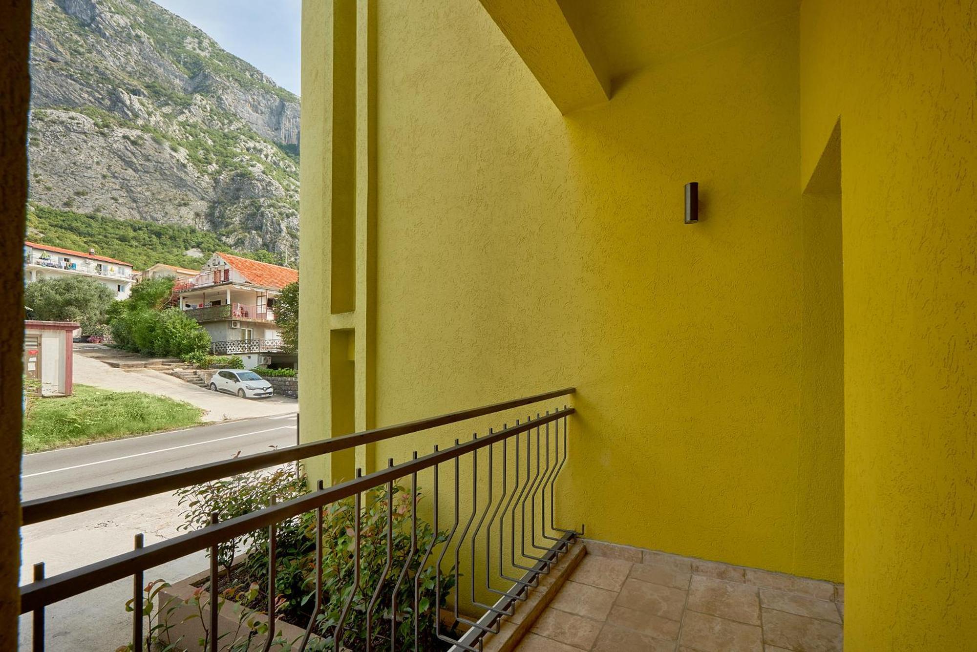 דובורטה 2Montenegro Mimoza Apartments מראה חיצוני תמונה